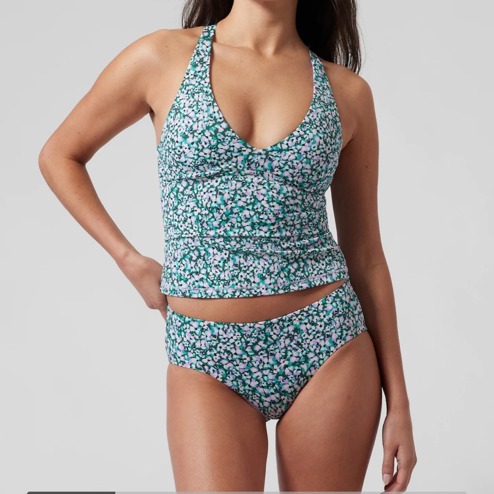 NEW NWT Athleta Plunge Tankini Women’s Bikini Top A - C Tank Top Women’s Small